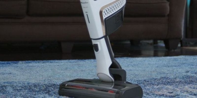 Recenze tyčového akumulátorové vysavače MIELE Triflex HX1