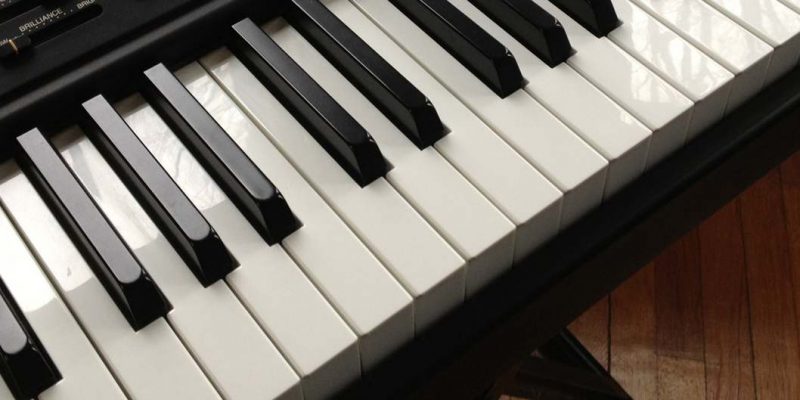 Jak vybrat digitální piano pro začátečníky