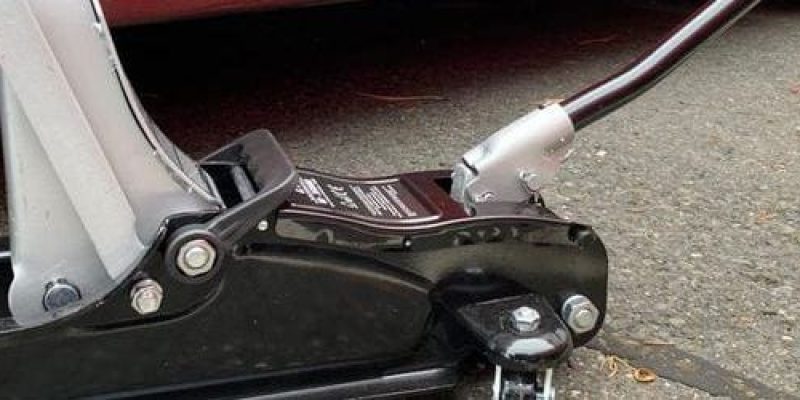 Jak vybrat hever / zvedák na auto