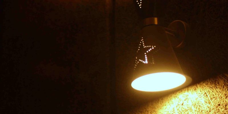 Jak vybrat nejlepší stolní a stojací lampu